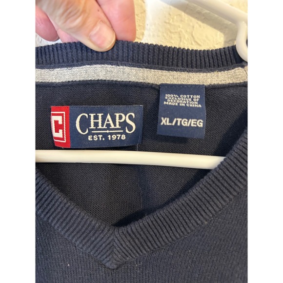 Chaps Mens Navy Blue V-Neck Sweater Vest 100% Cotton XL Embroidered Crest Logo - Picture 2 of 2